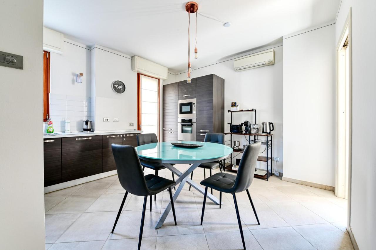 Pearl House - Sirmione Holiday - Jacuzzi Privata Екстер'єр фото