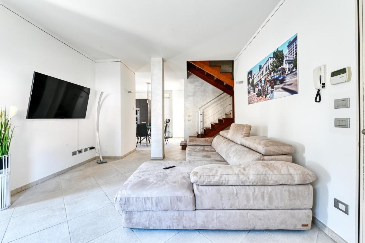 Pearl House - Sirmione Holiday - Jacuzzi Privata Екстер'єр фото