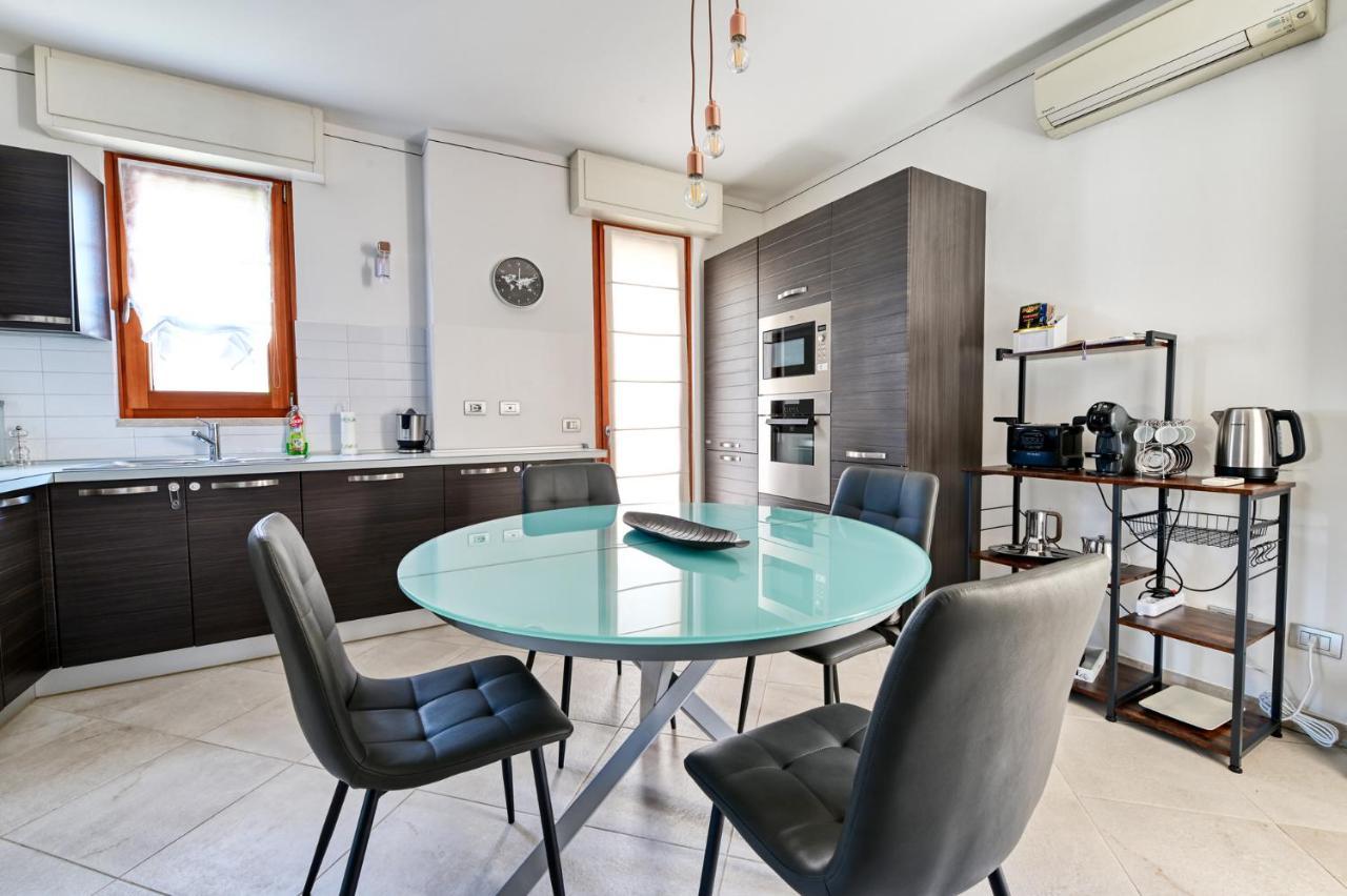 Pearl House - Sirmione Holiday - Jacuzzi Privata Екстер'єр фото