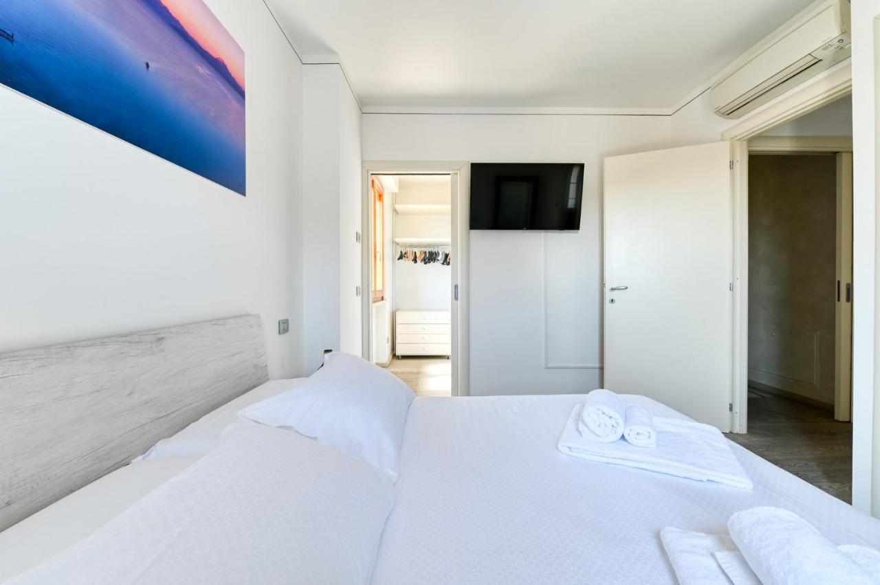 Pearl House - Sirmione Holiday - Jacuzzi Privata Екстер'єр фото